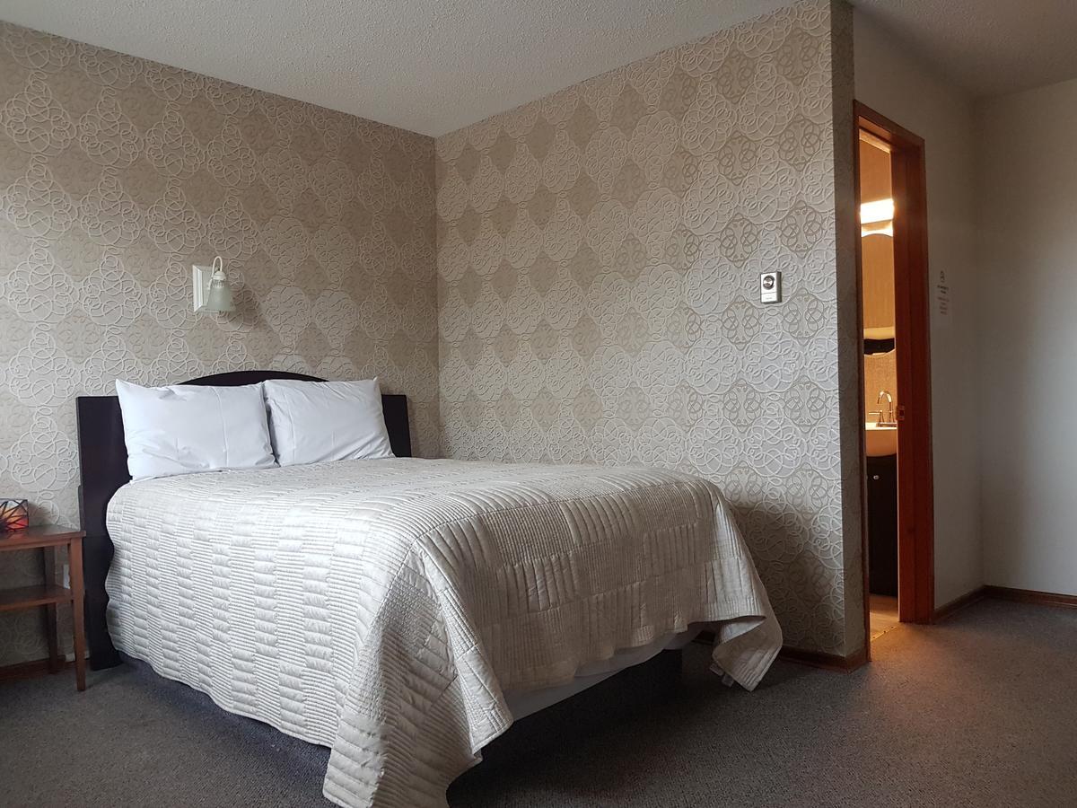 Glenboro Spruce Woods Inn المظهر الخارجي الصورة